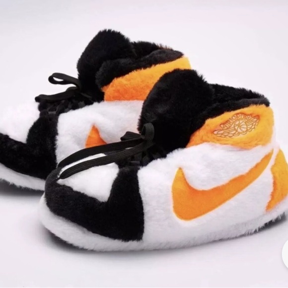 Nike Dunk kids slippers Ages 10-17 Halloween theme - Picture 1 of 5
